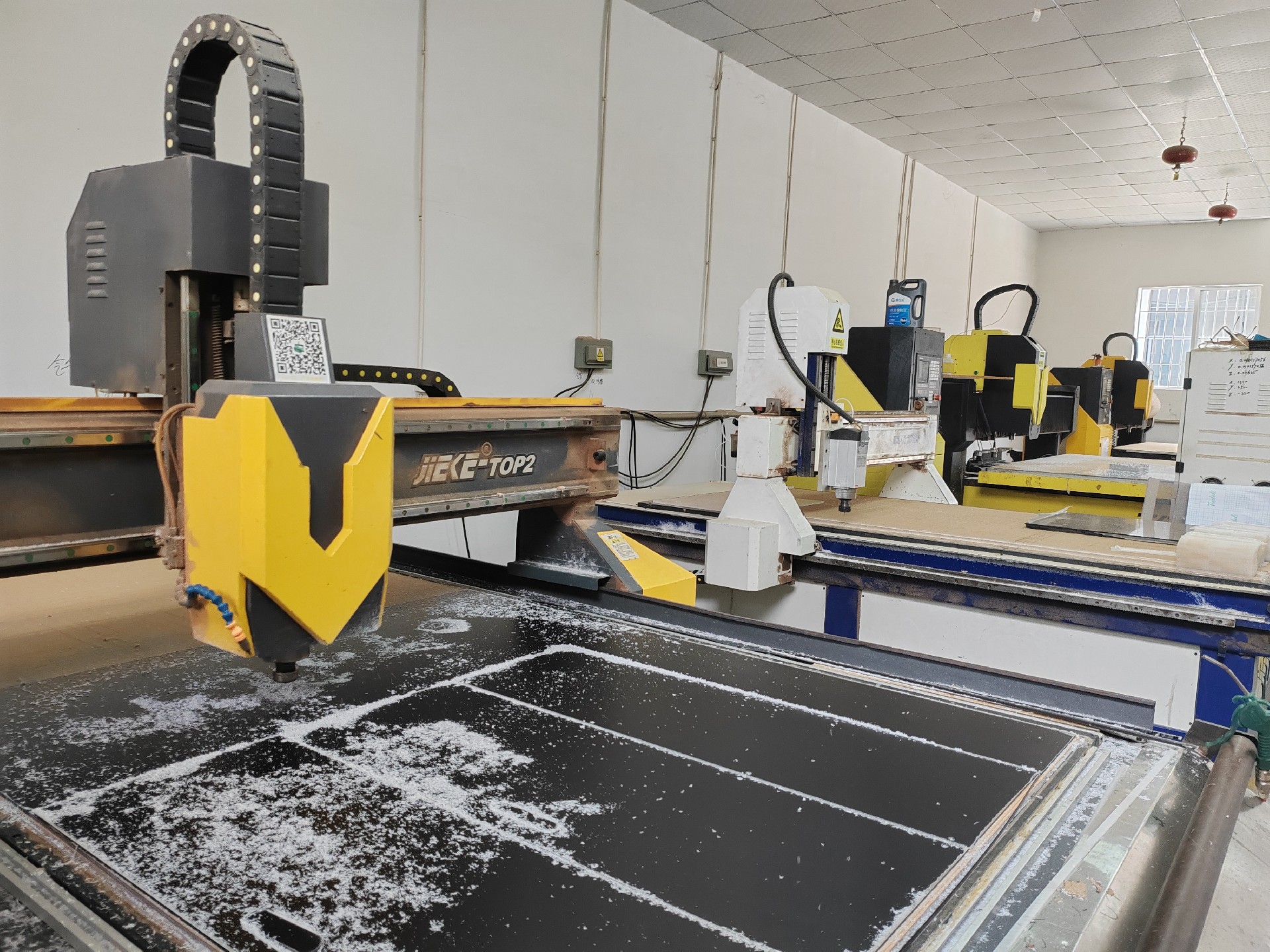 美杰亚克力定制案例实拍(meijie-factory-cnc-router-2)