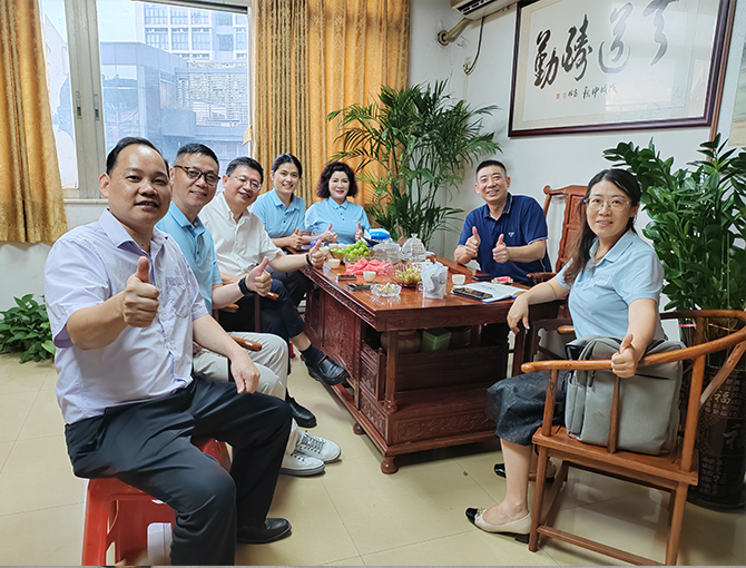 深圳客户来访｜莅临美杰亚克力工厂实地考察洽谈