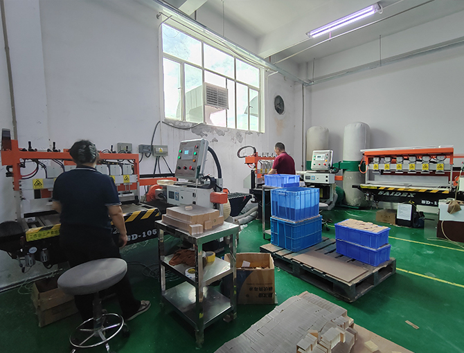 美杰亚克力工厂钻石抛光车间