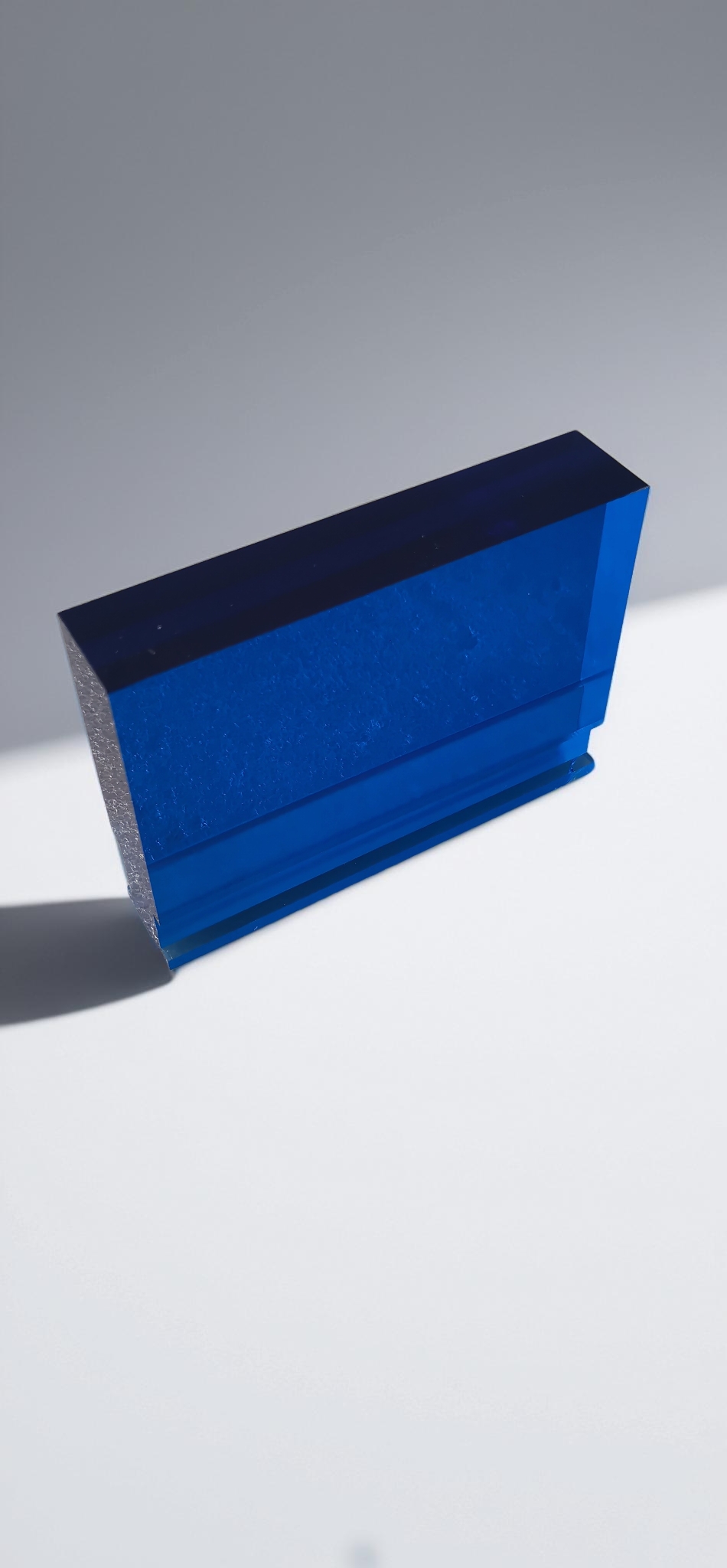 美杰亚克力定制案例实拍(web-blue-acrylic-box-product)