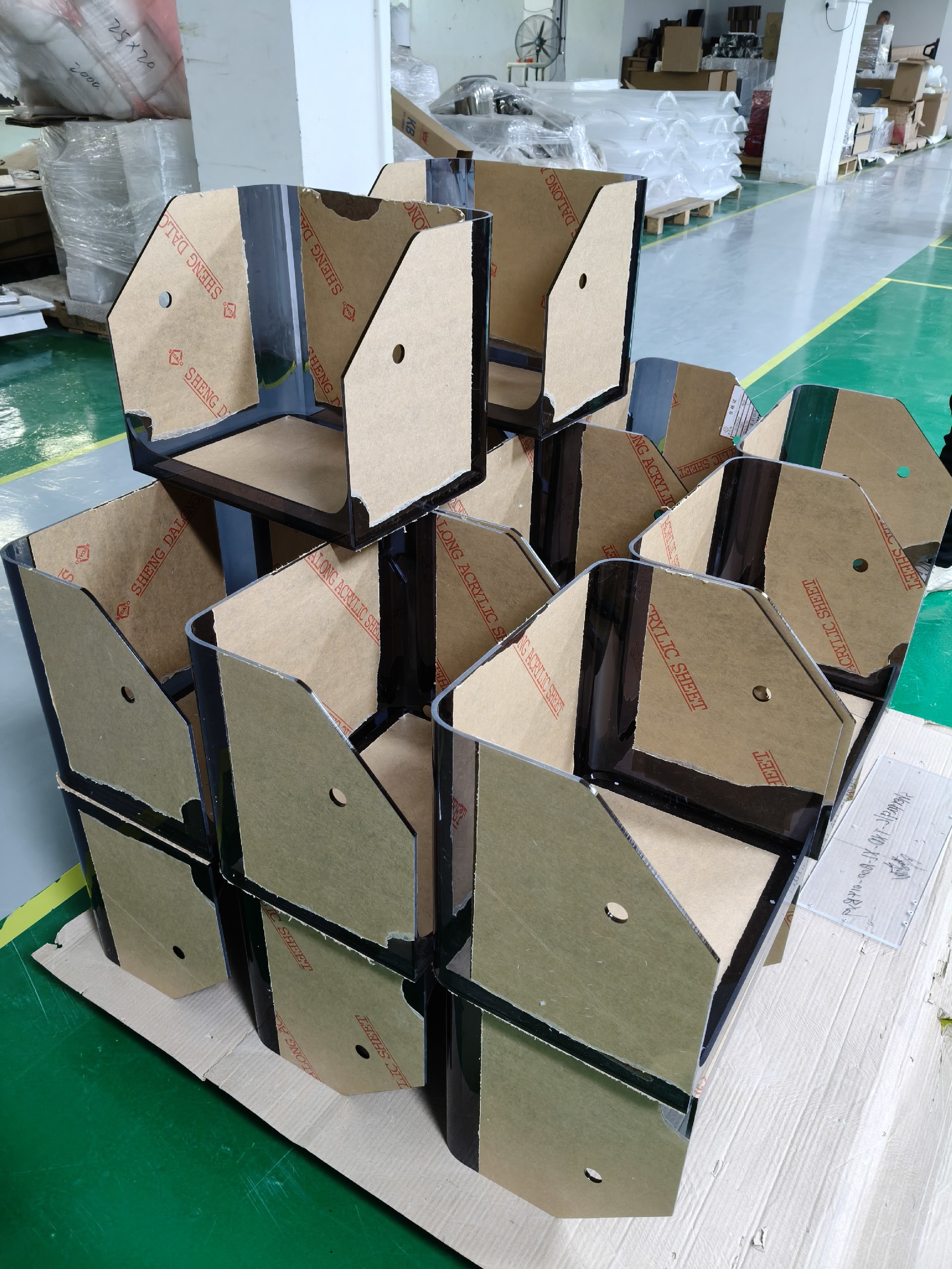一批亚克力展示架粘接开胶返工救回：源头厂四道复核复盘记