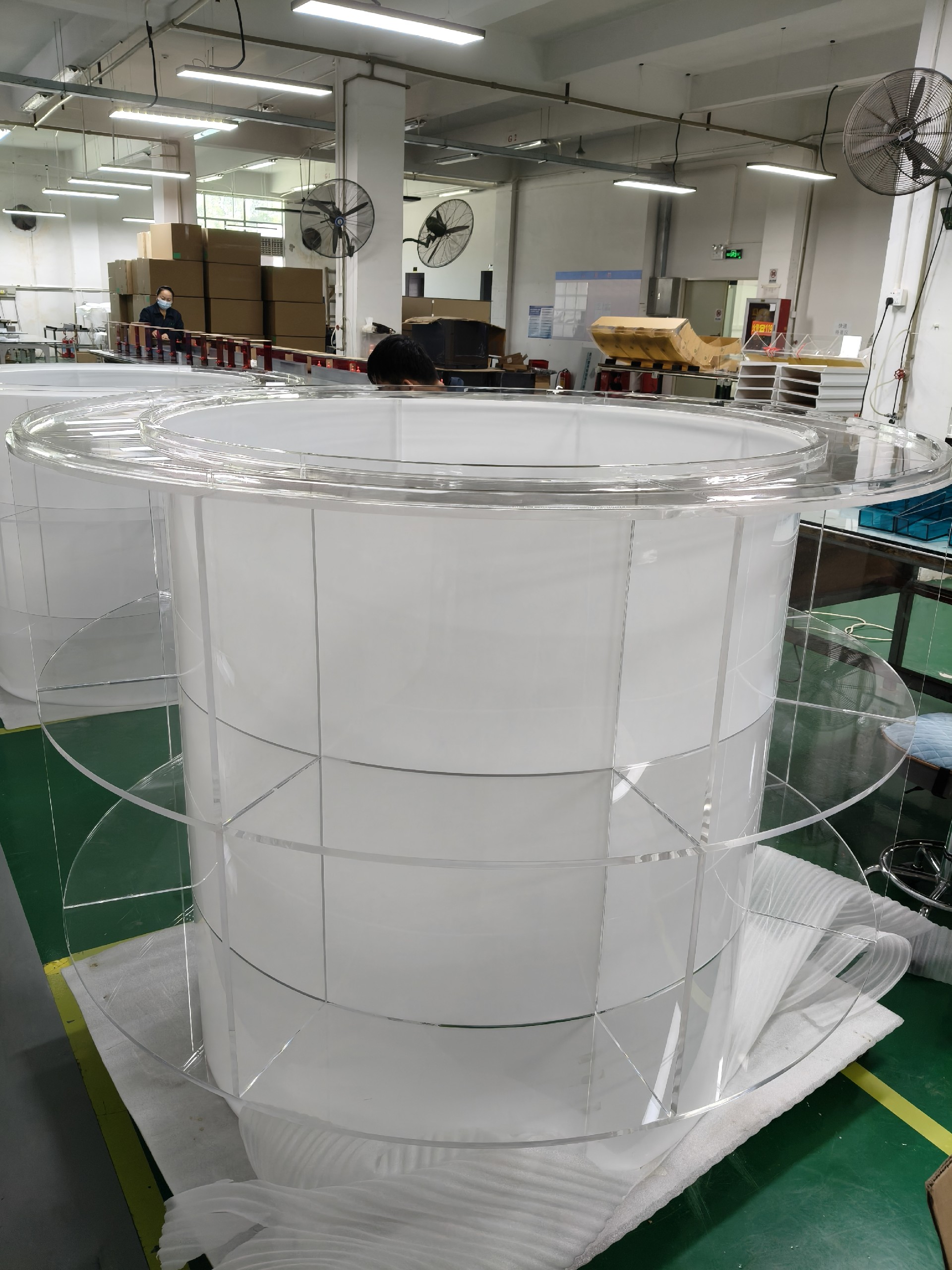 美杰亚克力定制案例实拍(new-acrylic-display-rack-3)