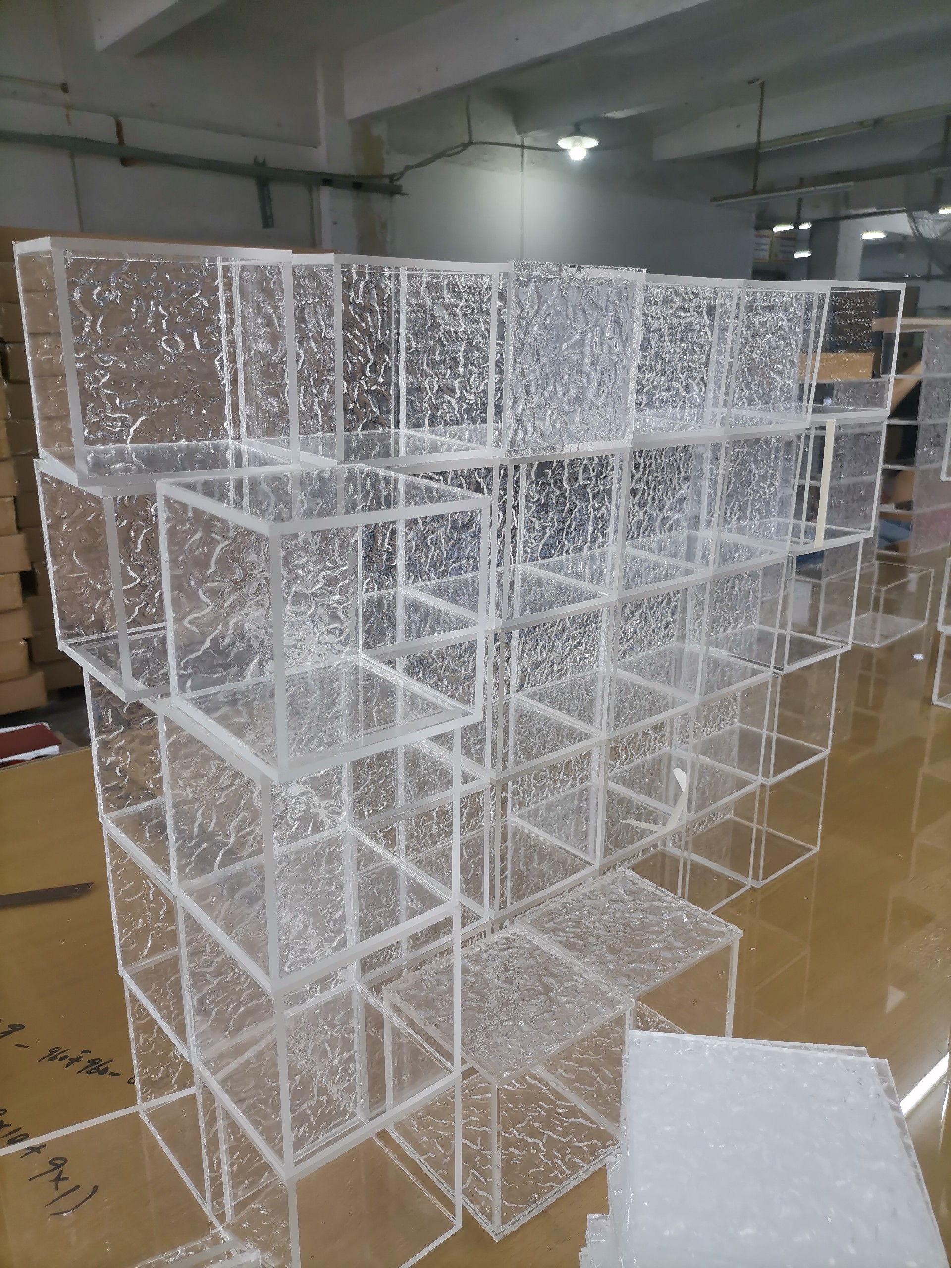 美杰亚克力定制案例实拍(batch-acrylic-jewelry-displays-2)