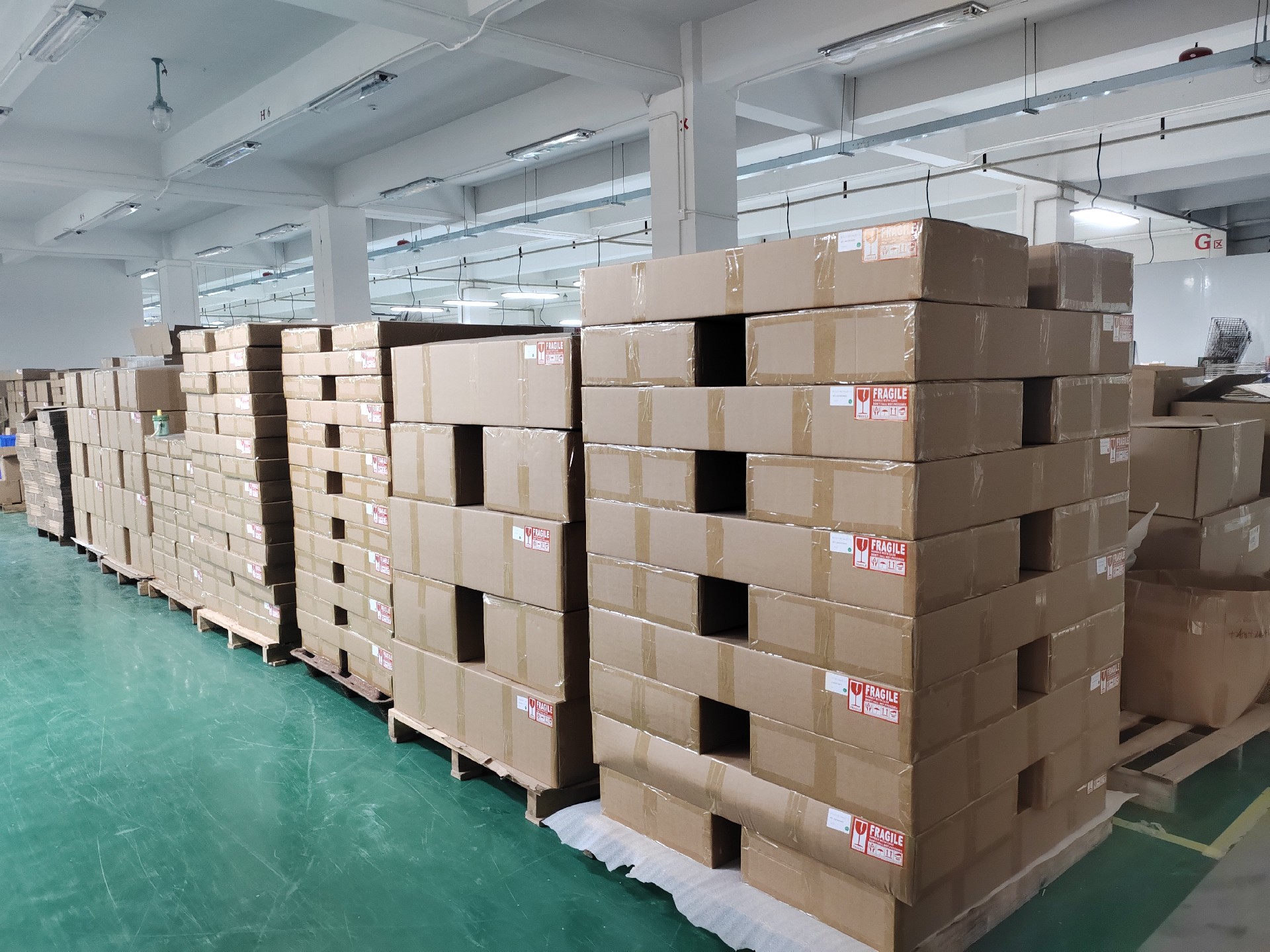 美杰亚克力定制案例实拍(meijie-factory-packaging-line-2)