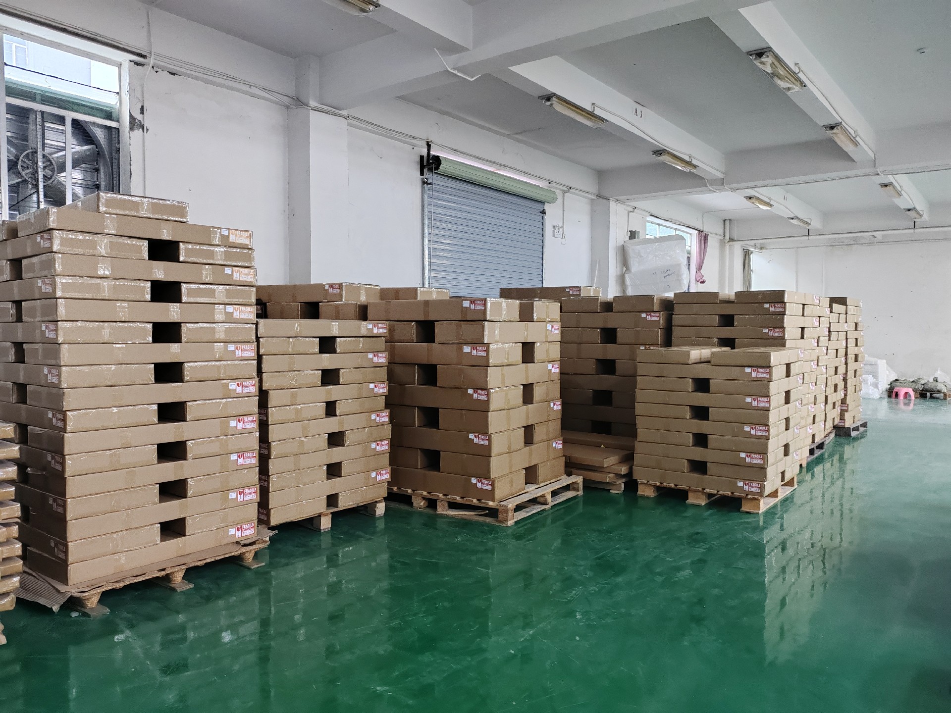 亚克力收纳盒定制哪个厂家好？用这四维度清单筛出靠谱源头厂！