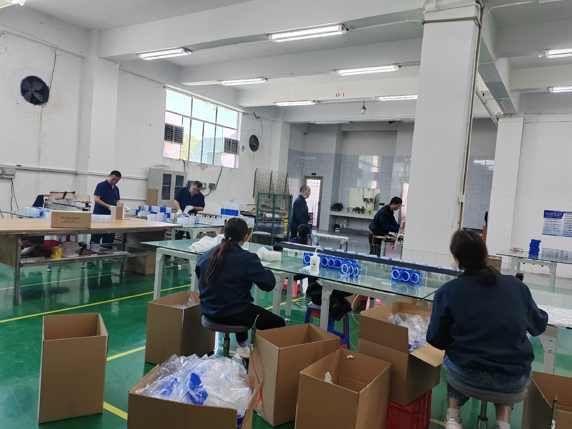 亚克力激光切割和锯切到底哪个好？从切面到批量一次讲透