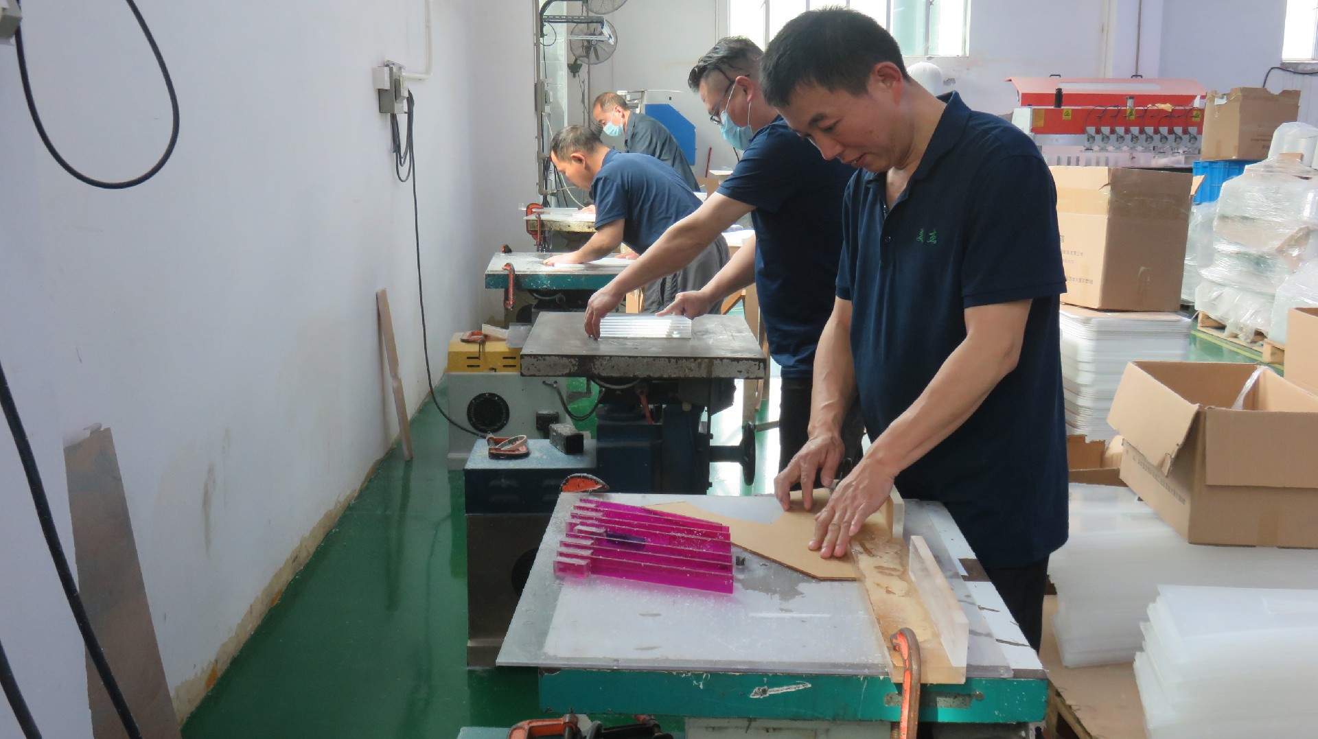 美杰亚克力定制案例实拍(meijie-factory-packaging-area)
