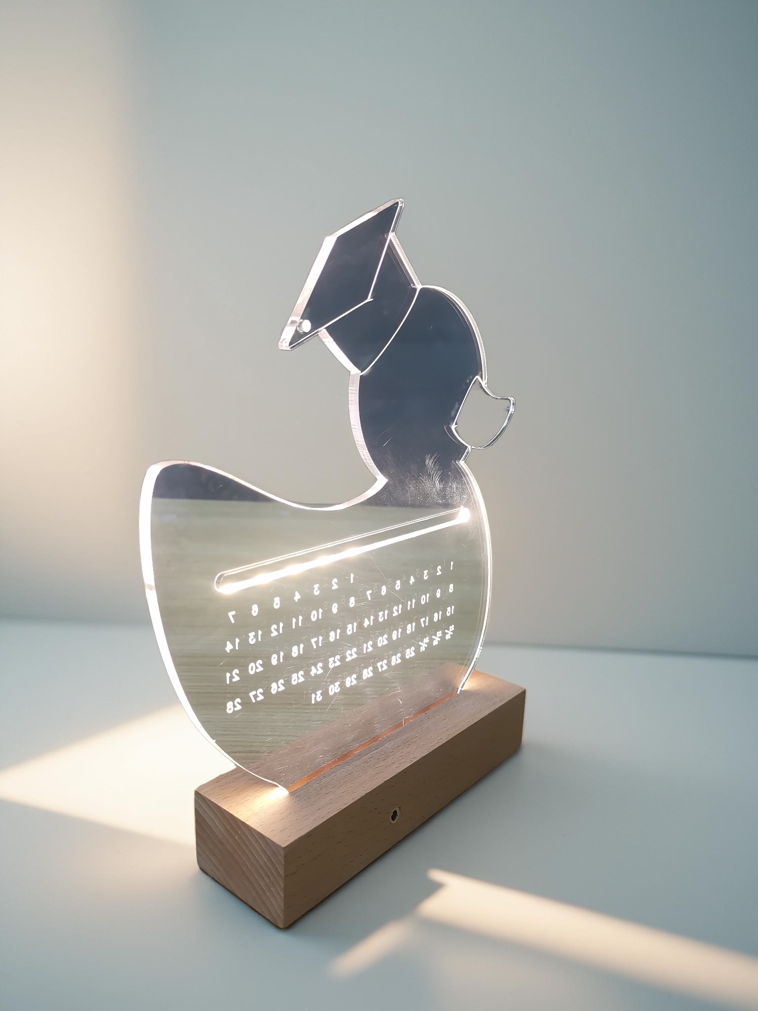 美杰亚克力定制案例实拍（web-meewo-acrylic-display-case）