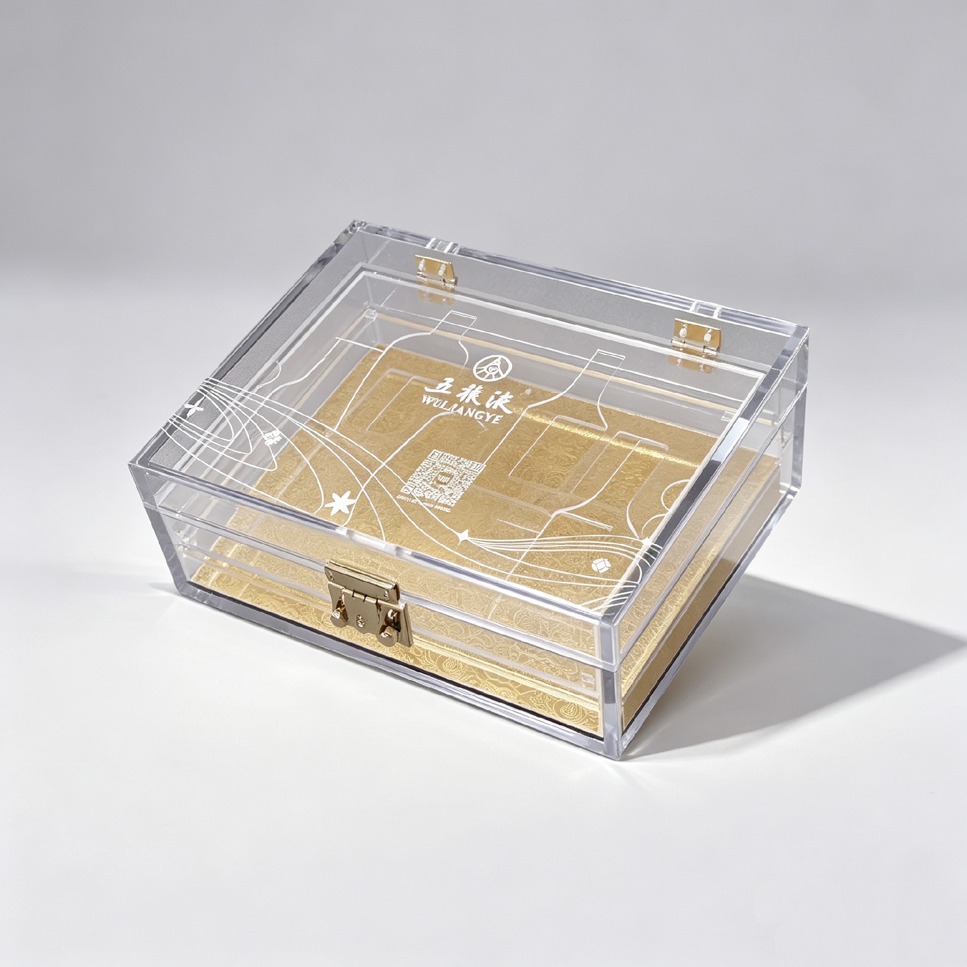 亚克力白酒礼品盒｜透明锁扣酒品包装盒