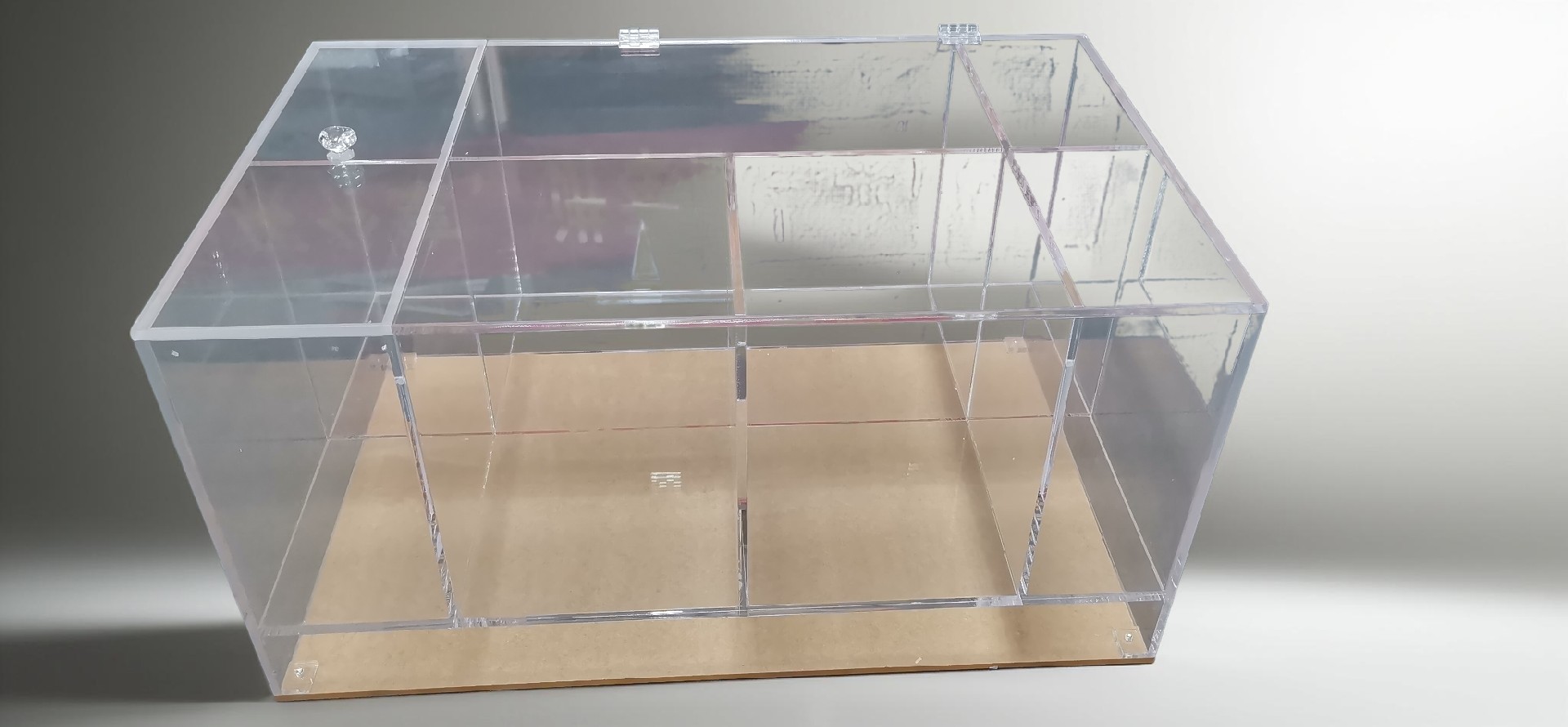 美杰亚克力定制案例实拍(web-korean-acrylic-signboard-display)
