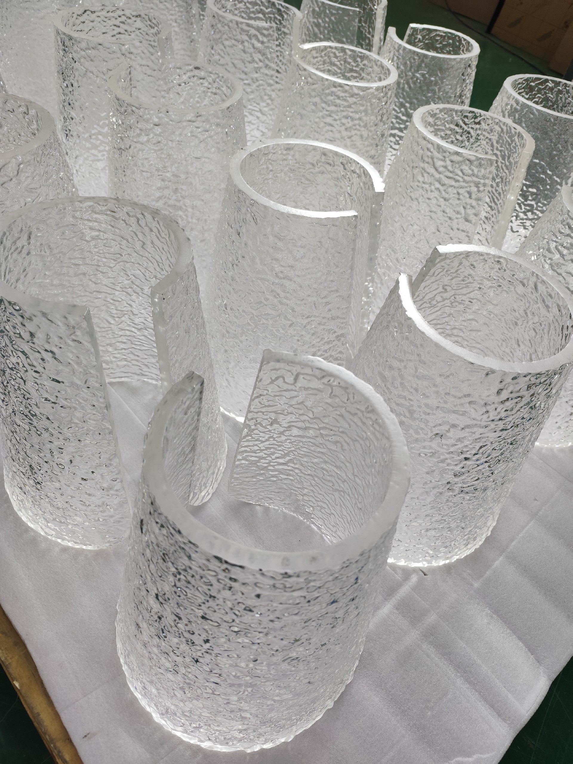 美杰亚克力定制案例实拍(new-acrylic-ice-pattern-table-11)